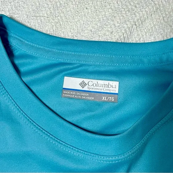 Columbia Women’s Omni-Shade Aqua Rash Guard - Picture 4 of 6